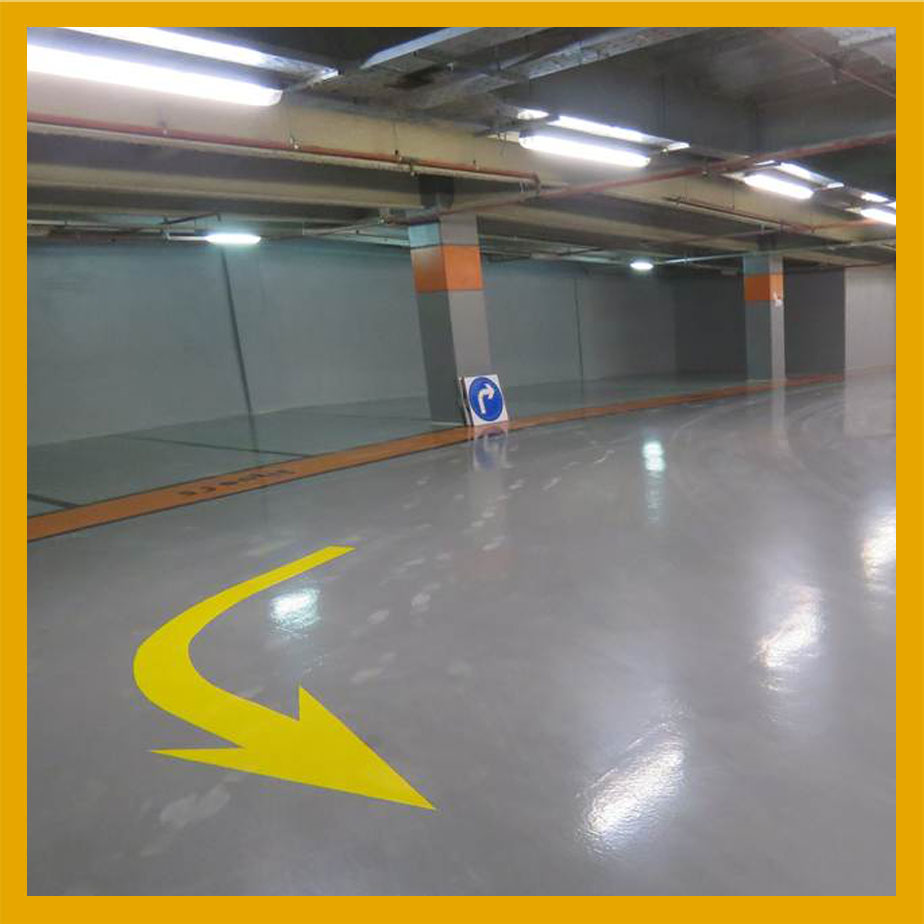 Palladium Shopping Center Parking Lot