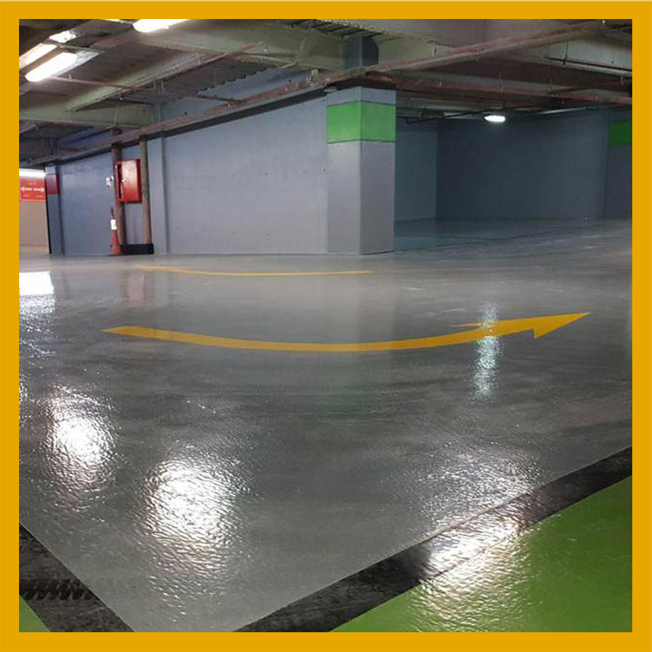 Palladium Shopping Center Parking Lot