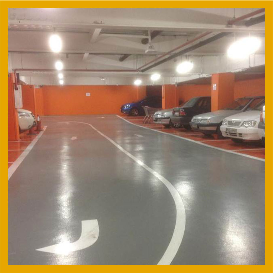 Multi-storey parking lot of the Entrepreneurs Shopping Center (Park Center)